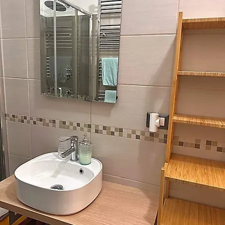 Mio House Vatican 4*